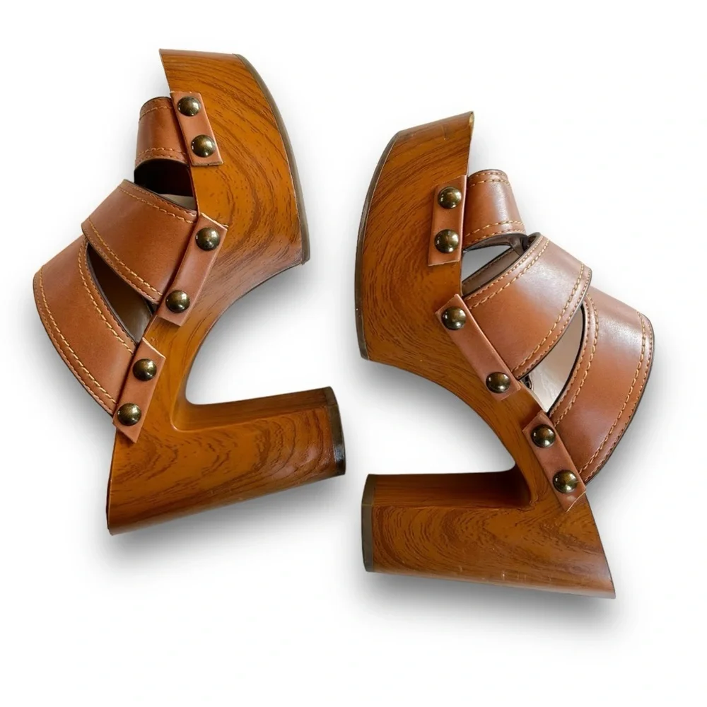 BCBGeneration Zadie Cognac Faux Leather Woodgrain Platform Mule Sandals Size 6